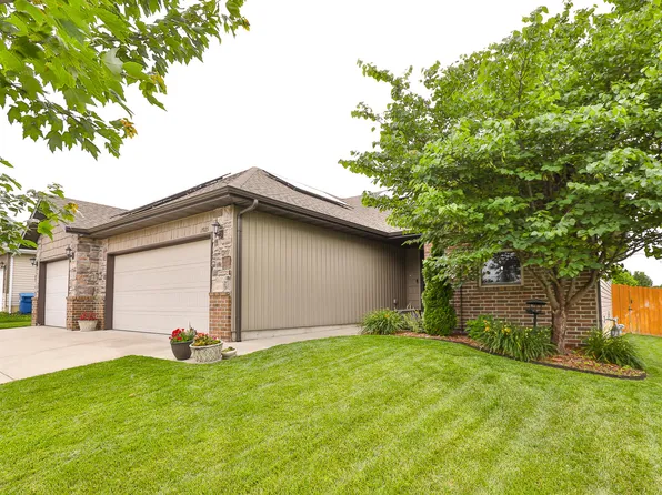 1925 E Costa Mesa Court, Ozark, MO 65721