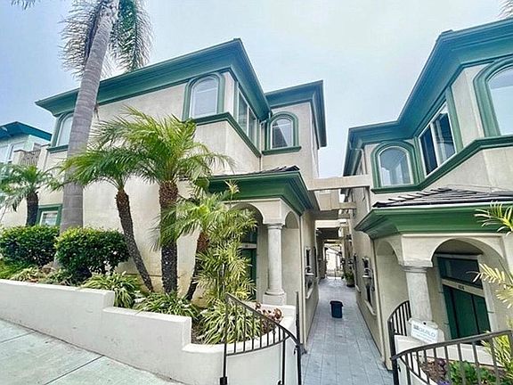 2nd image of 612 Manhattan Beach Blvd