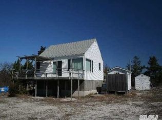 255 Oak Bch, Oak Beach, NY 11702