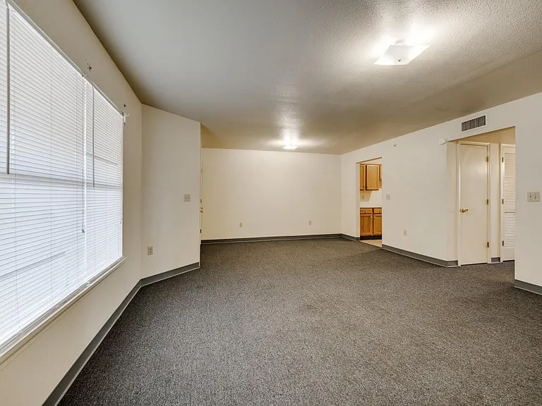 Mariner II Apartments — Photo 9