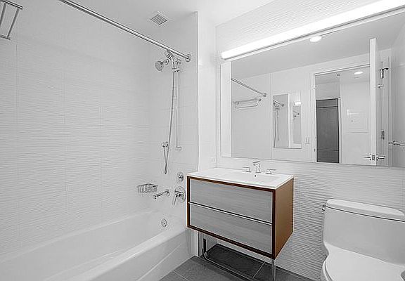 5th image of 10 City Pt APT 21F
