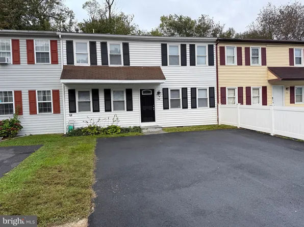 34 Teal Cir, Newark, DE 19702
