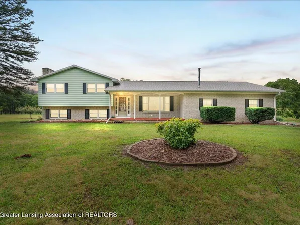 7691 Wilson Rd, Eaton Rapids, MI 48827
