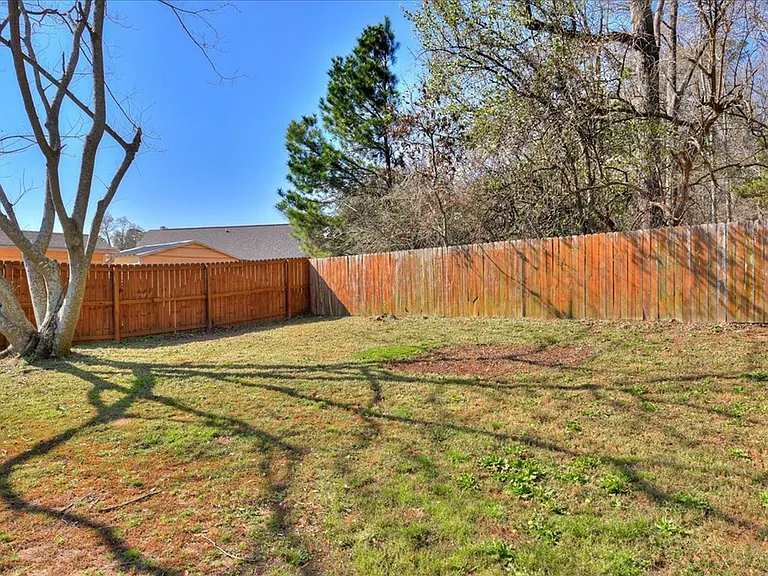 482 Connemara Trl — Photo 6