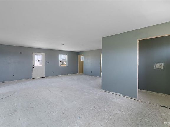 4th image of 10338 La Media St