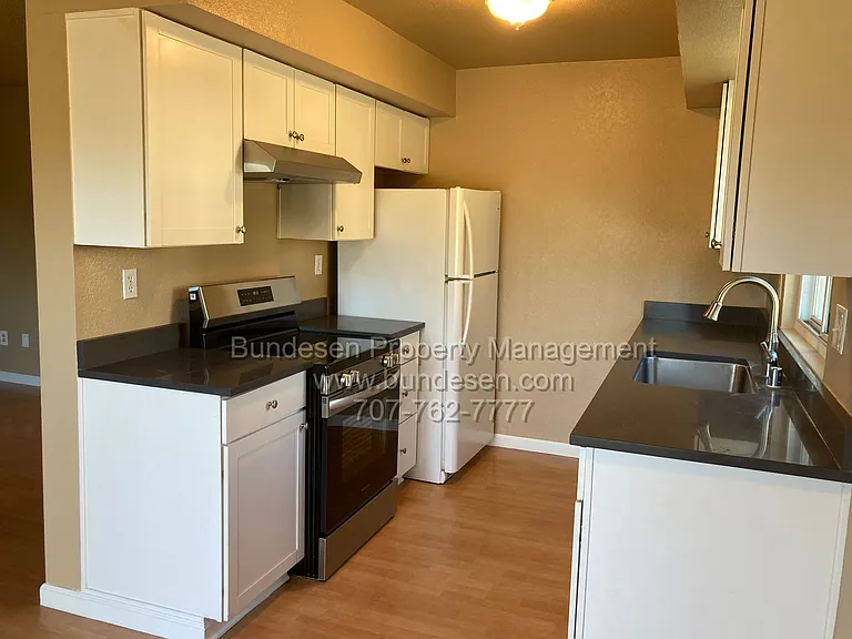 465 Enterprise Dr — Photo 1