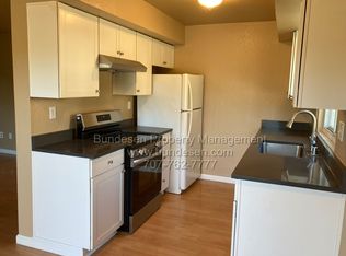 465 Enterprise Dr, Rohnert Park, CA 94928