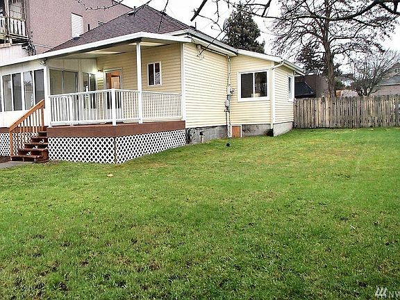 3rd image of 5041 Yakima Ave