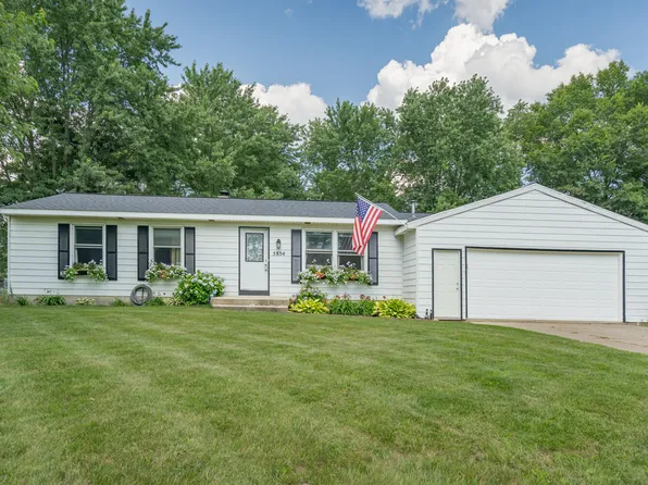 5854 Hilltop Dr, Middleville, MI 49333