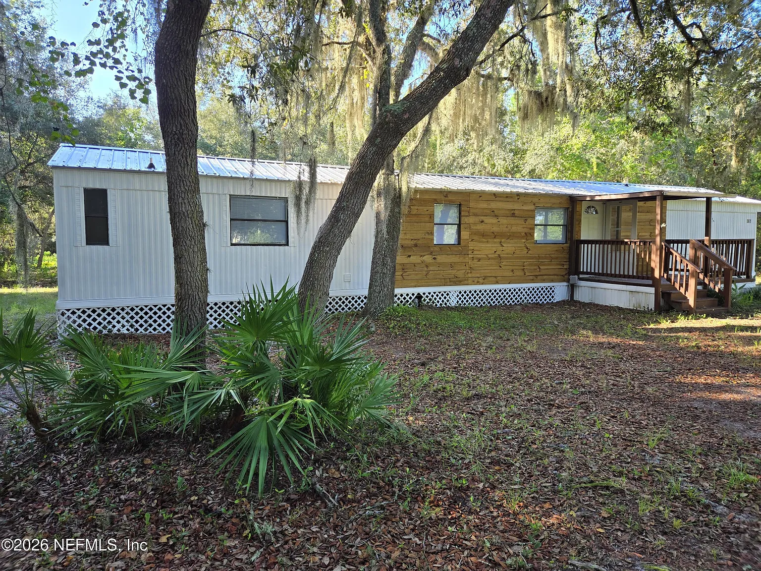 3 bed, 2.0 bath, 924 sqft, $2,400 — Photo 1