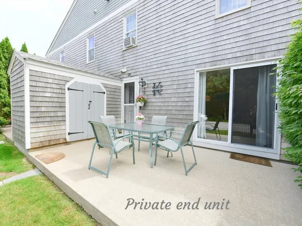 3 Village Green Dr #3B, Sagamore Beach, MA 02562
