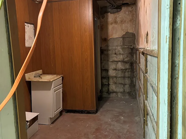 4825 Butler St — Photo 10