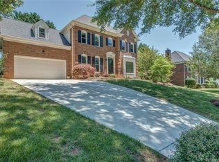 3210 Ivy Creek Rd, Gastonia, NC 28056