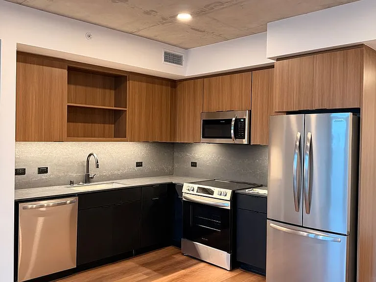 Rainford Apartments — Photo 143