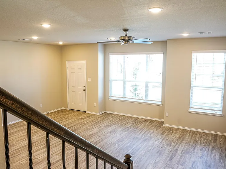 15810 Perthshire Creek Dr — Photo 12