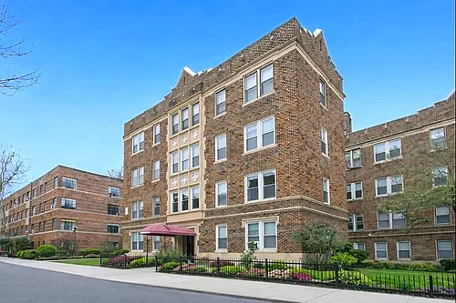 85 Strathmore Photo 1