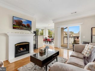 1530 Spring Gate Dr #1, McLean, VA 22102