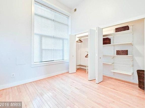 3rd image of 1323 K St SE APT 104