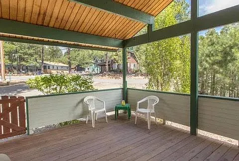 3 bed, 2.5 bath, 1578 sqft, $2,400 — Photo 2