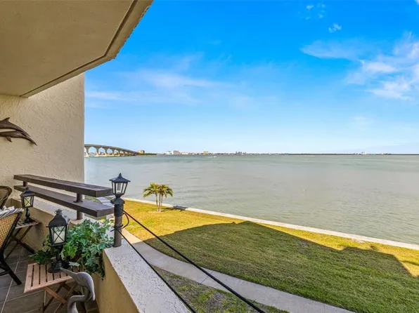 121 1st St E APT 105, Tierra Verde, FL 33715