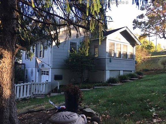4th image of 1810 Summers Ave