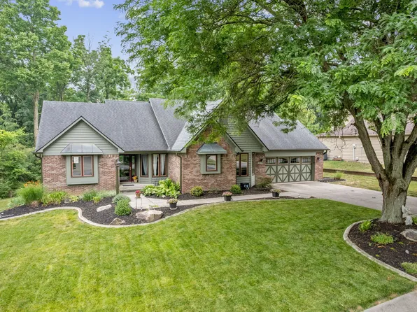 9055 Pinecreek Ct, Indianapolis, IN 46256
