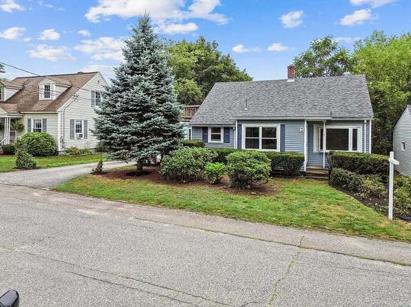 9 Perrier Street, Lewiston, ME 04240