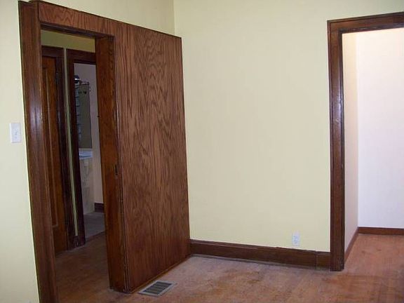 Closet & Pocket Door