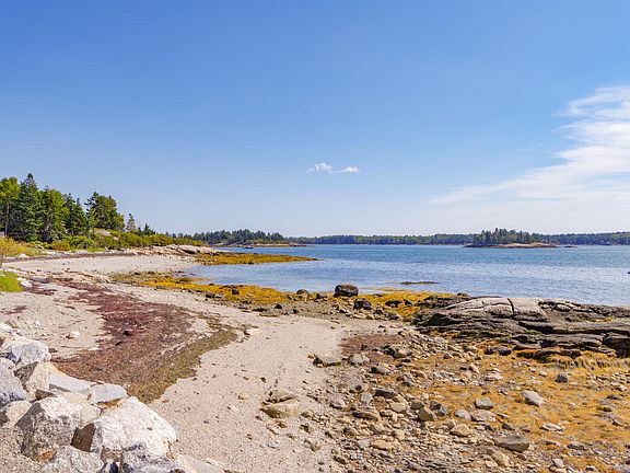 2nd image of 423 Martin Point Road