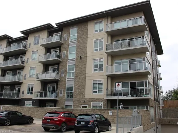 16 Markle Cres #102, Hamilton, ON L9G 0H4