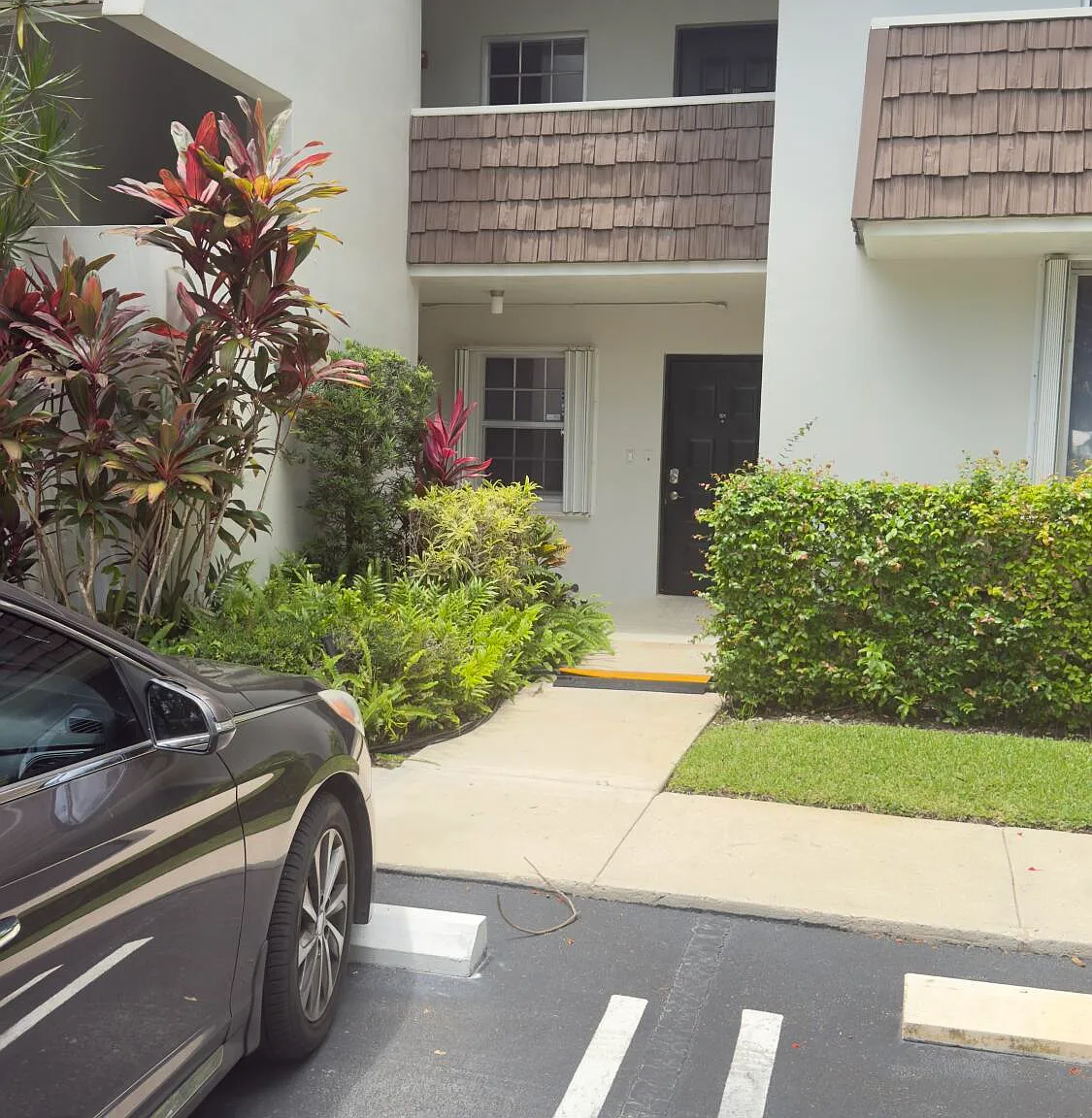3 bed, 2.0 bath, 1444 sqft, $2,650 — Photo 2