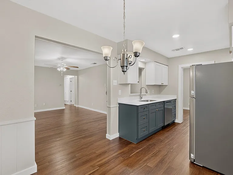 1717 Japonica Ln — Photo 12