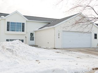 3618 39th St S, Moorhead, MN 56560