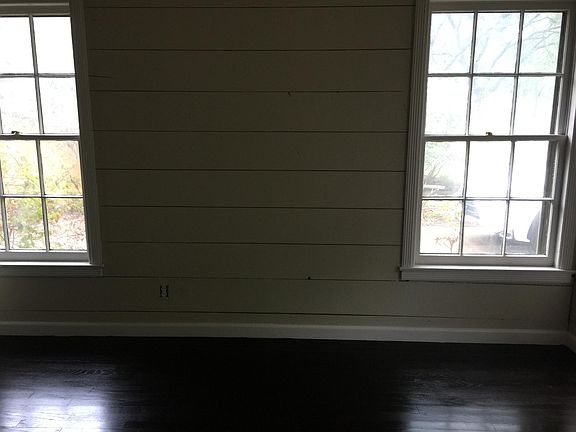 5th image of 2402 Dartmouth St