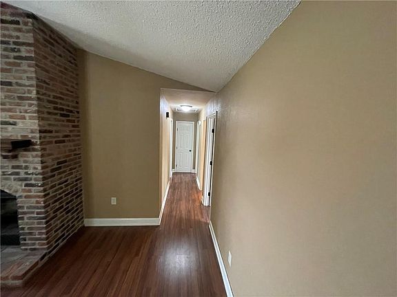 5th image of 65 Country Club Dr