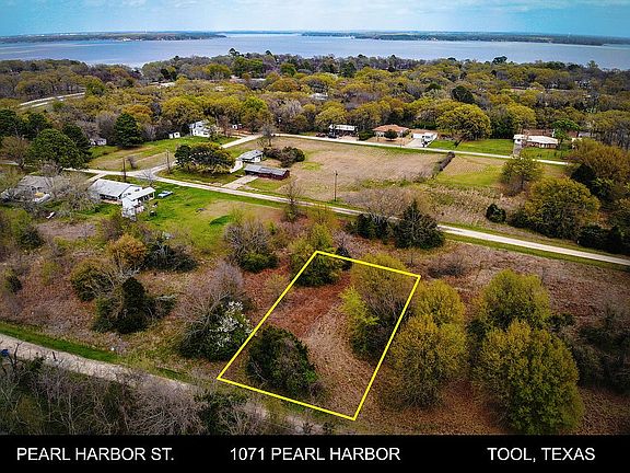 5th image of 1071 Pearl Harbor St