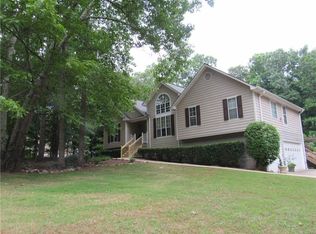 5610 Twin Oak Dr, Douglasville, GA 30135