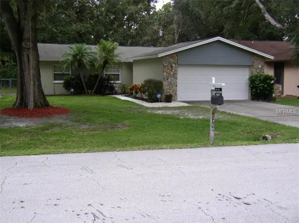 1754 Grove Dr, Clearwater, FL 33759