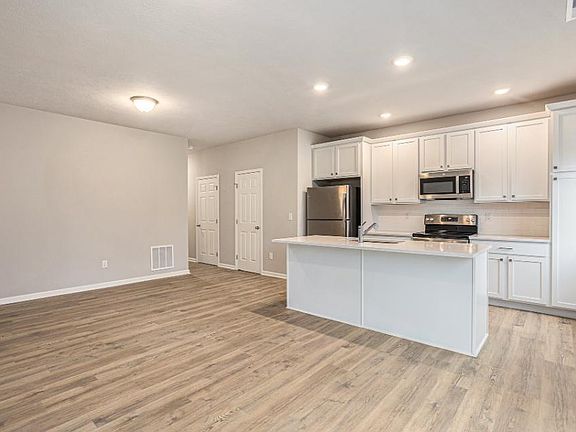 4th image of 4670 Glen Haven Dr