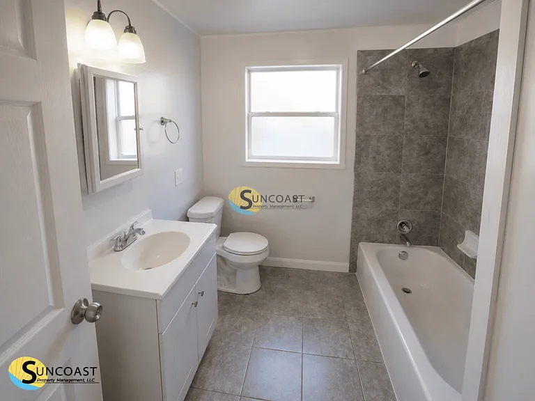 8962 Monroe Ave — Photo 7
