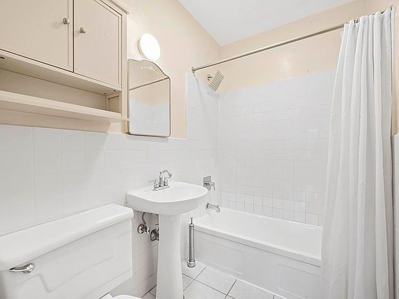 5th image of 41 W 89th St APT 5F