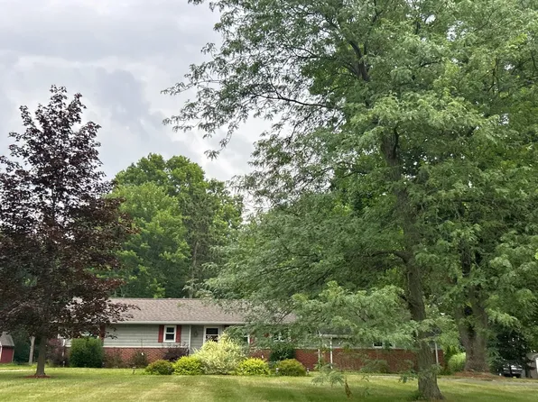 35155 Dixon Rd, Willoughby Hills, OH 44094