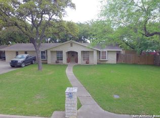 122 William Classen Dr, Hollywood Park, TX 78232