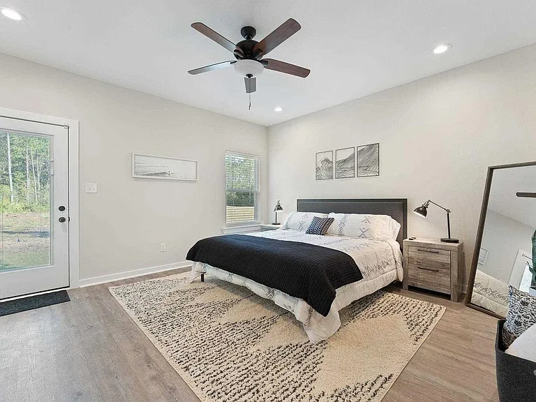 726 Giese Ln — Photo 12