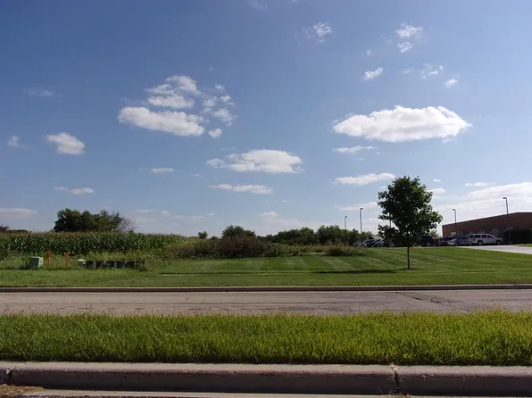 1920 GATEWAY DRIVE, Watertown, WI 53094