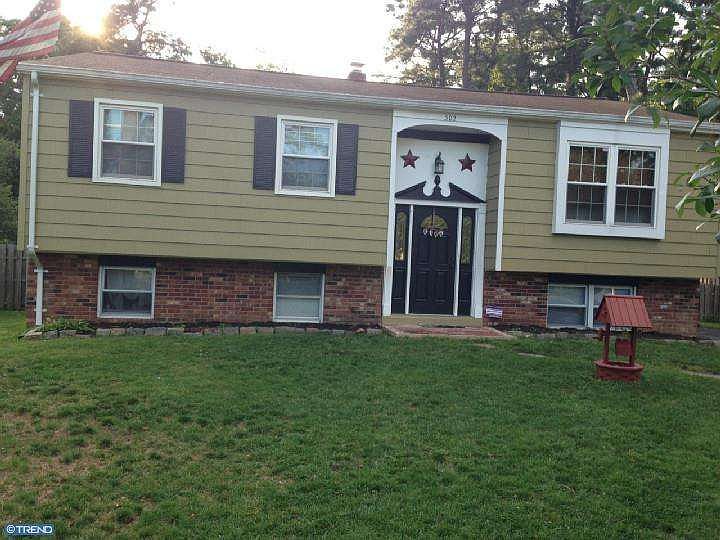 1st image of 302 Iroquois Trl