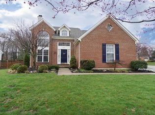 9286 Old Village Dr, Loveland, OH 45140