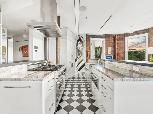 214 Riverside Drive image 2 of 16