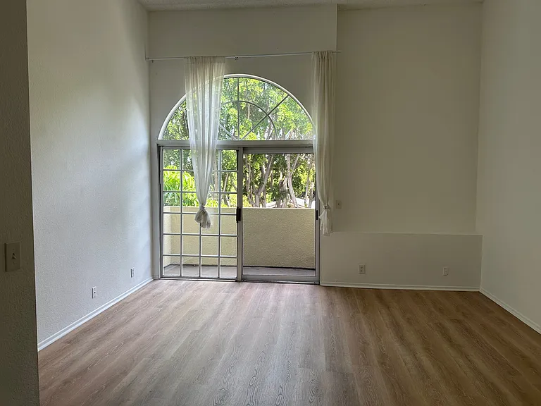 1245 N Cherokee Ave #12 — Photo 1
