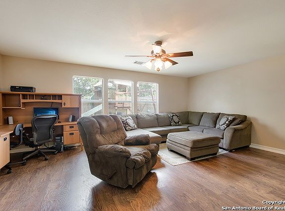 4th image of 8935 Veranda Ct